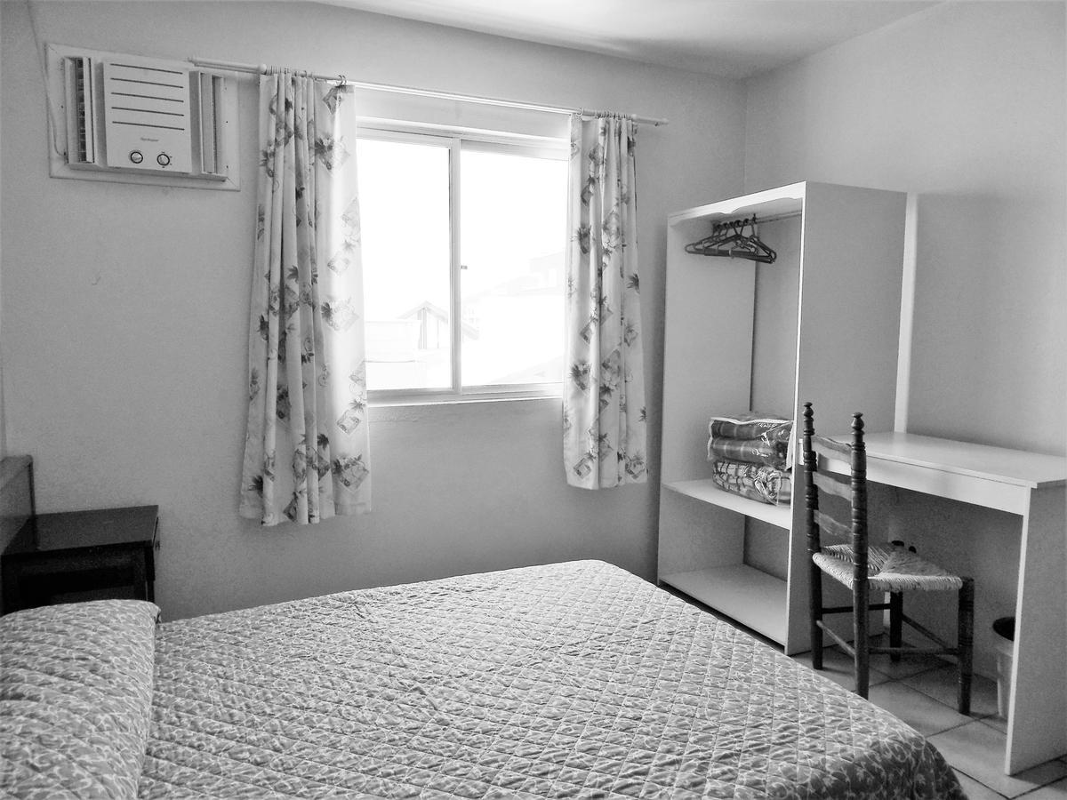 Residencial Kelly Cristina Lägenhet Bombinhas Exteriör bild